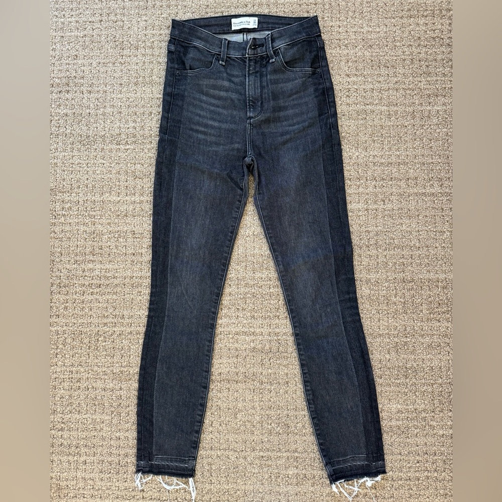 Abercrombie & Fitch High-Rise Skinny Jeans